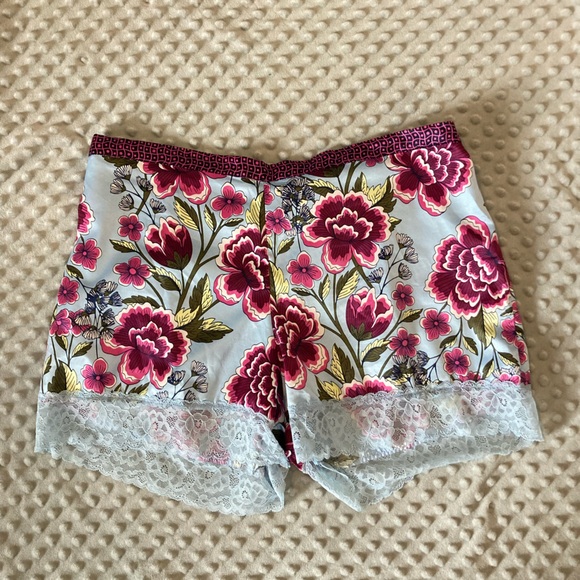 Jones of New York Satin Floral S Pajama Camisole & Short Set Loungewear Sexy. - Picture 2 of 7